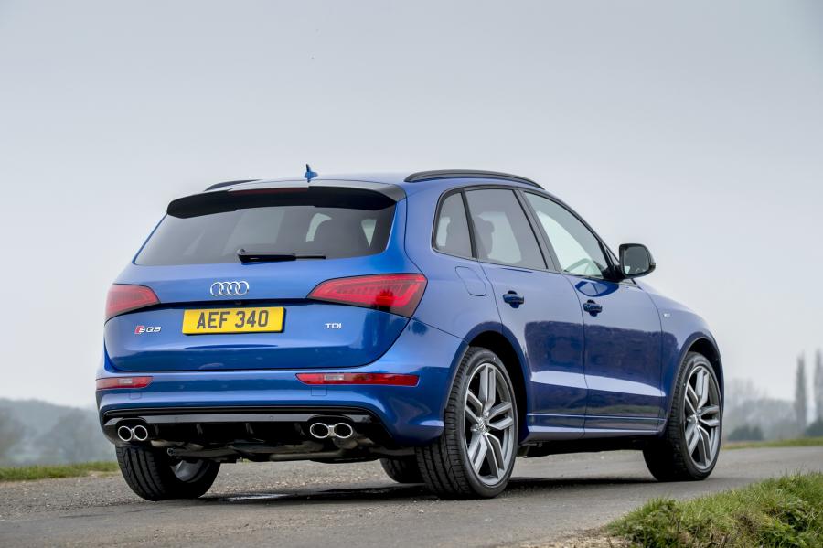  Audi SQ5 TDI Plus (8R) 2016 года  (UK) (фото 4 из 16)